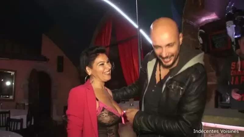 Caro, La Petite Bombe, Une Strip-Teaseuse Mature De 44 Ans Voisines Porn Video
