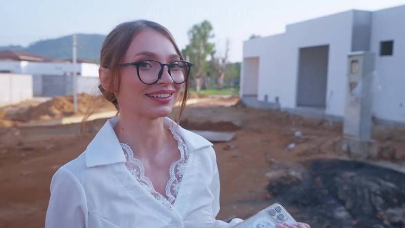 Horny Real Estate Agent Fucks Client In Unfinished Villa Ft Maya Lis, Lily Cute In Russian, Russian, Outdoor, Cum In Mouth Porn Video